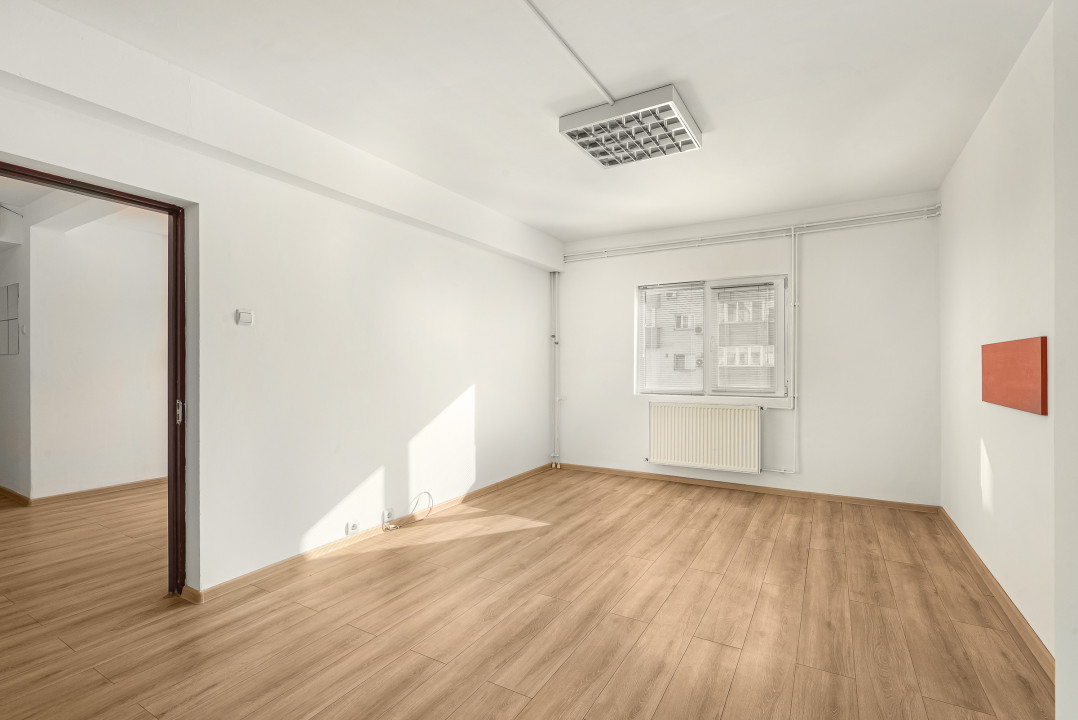 UNIRII - EMIL BOTTA - APARTAMENT 4 CAMERE 96 MP - CENTRALA PROPRIE!