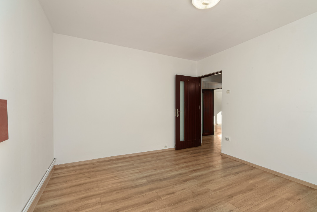 UNIRII - EMIL BOTTA - APARTAMENT 4 CAMERE 96 MP - CENTRALA PROPRIE!