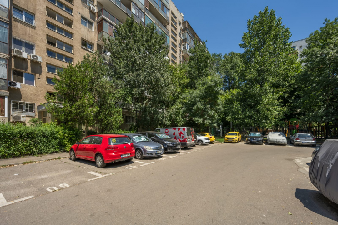 BASARABIA - METROU COSTIN GEORGIAN, 2 CAMERE 50 MP, ETAJ 4!
