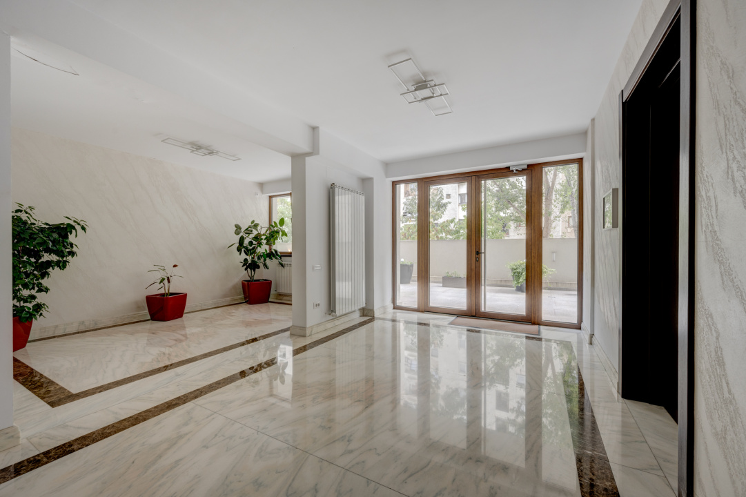 13 SEPTEMBRIE-URANUS, 3 CAMERE 140 MP, ETAJ 7, PANORAMA!