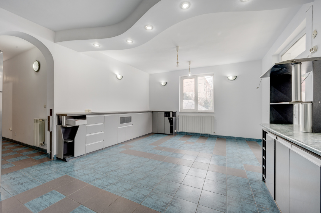 UVERTURII - CETATEA DE BALTA, VILA 436 MP UTILI, LOT 300 MP!